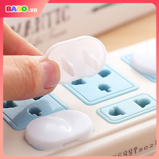Bộ 15 nút bịt ổ điện 2 chân và 3 chân bằng nhựa cứng đồ dùng bảo vệ an toàn cho bé sơ sinh, trẻ nhỏ