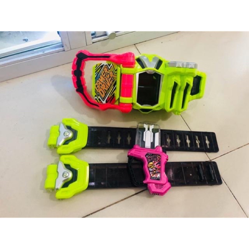 Đồ chơi siêu nhân Belt Gamer Driver Dx EX-AID