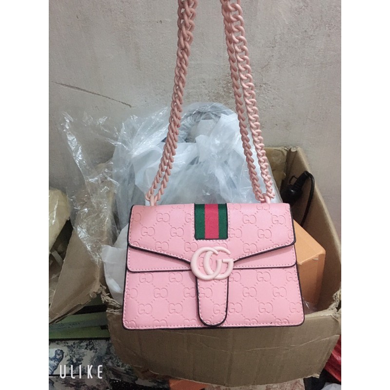 gucci hồng