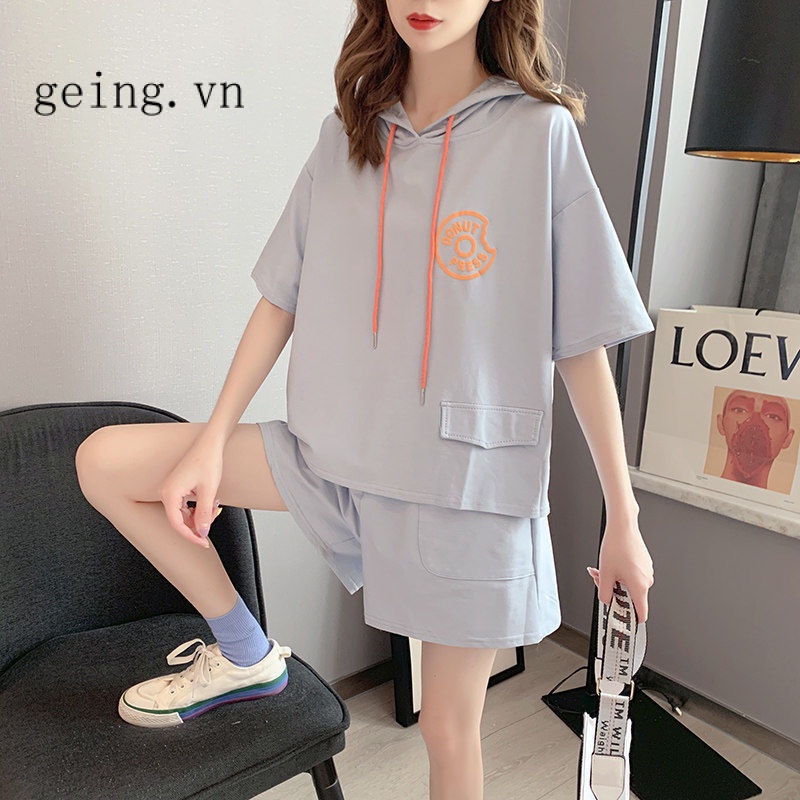 Bộ Đồ Thể Thao Áo Hoodie Tay Ngắn Phối Quần Short Thời Trang Mùa Hè 2022 Cho Nữ