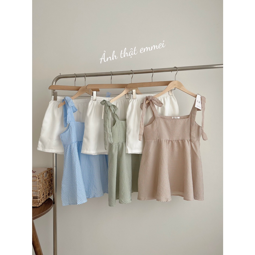 Áo babydoll hai dây thắt nơ kẻ xanh kèm quần sooc trắng V42 thời trang nữ emmei