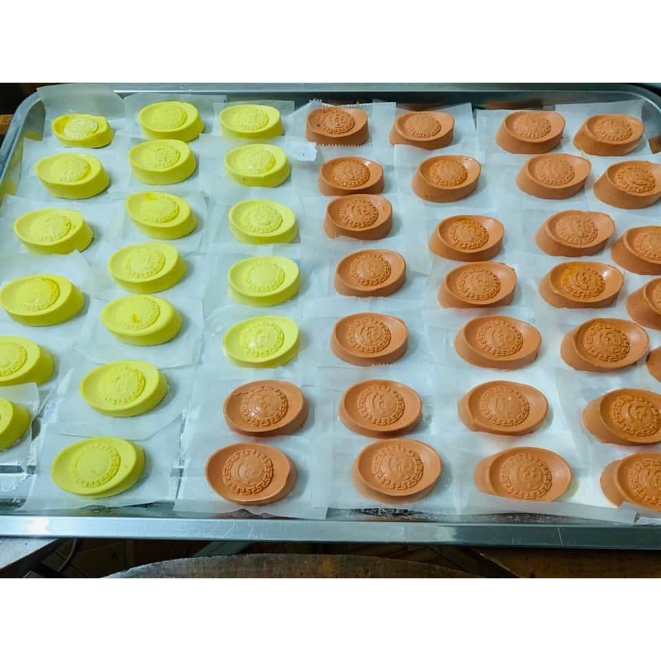Khuôn nhấn trung thu lò xo 150gram 4 mặt hình thỏi vàng chữ Phúc - Lộc - Thọ -Tài