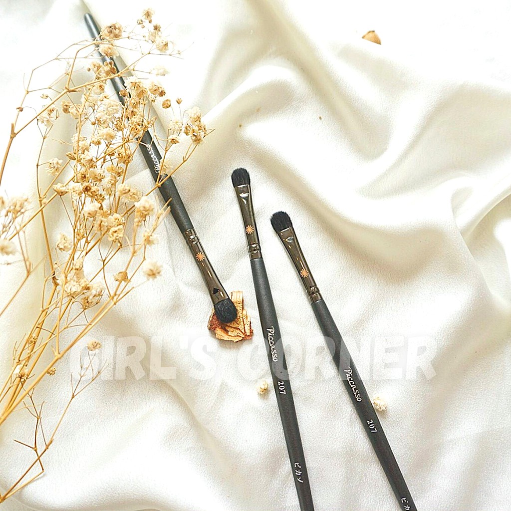 Cọ Bầu Mắt Nhỏ Piccasso 207 Eyeshadow Brush