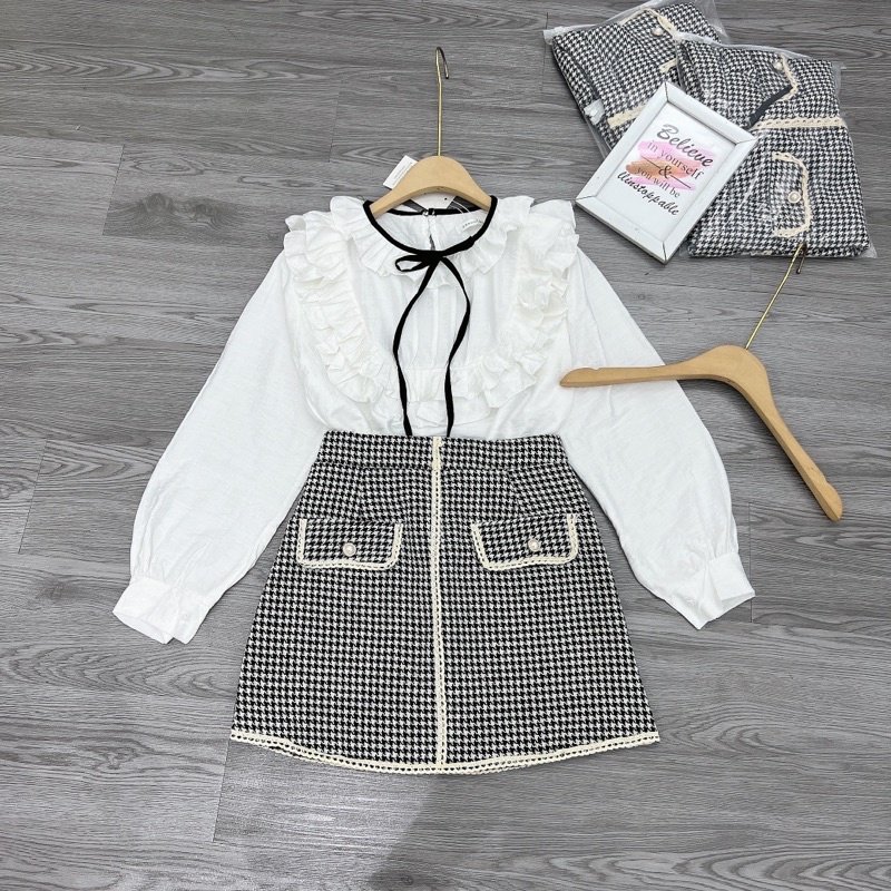 Sét Áo Trắng Đũi Bèo Ngực Mix Chân Váy Dạ Kẻ Siêu Xinh,Ảnh Thật Trải Sàn