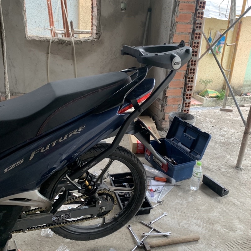 Baga sau Givi xe Future Led 125 Fi, Wave 125