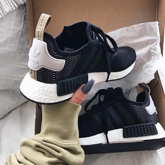 Giày thể thao Adidas NMD R1