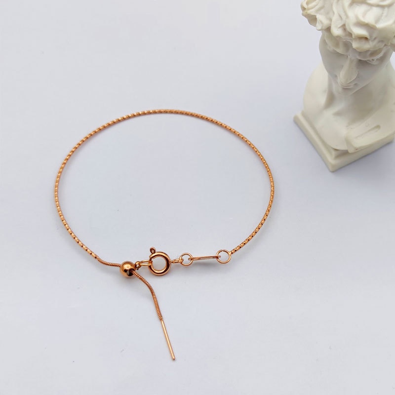 Vòng Tay Thép Titan Mạ Vàng 18K Thiết Kế Tối Giản Thanh Lịch Có Thể Điều Chỉnh Cho Nữ