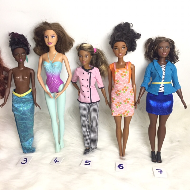 BBA2C-BÚP BÊ BARBIE DA NÂU DA ĐEN ,CÁNH BƯỚM