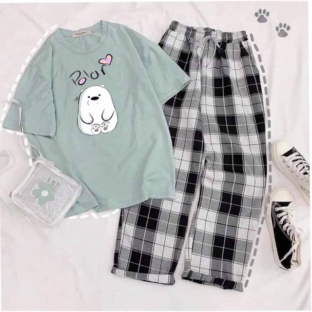 Sét áo Phông gấu pola + quần kẻ đen, Áo thun from rộng, Chất đẹp không xù, quần suông ống rộng, Sét bộ mặc ở nhà - MODY