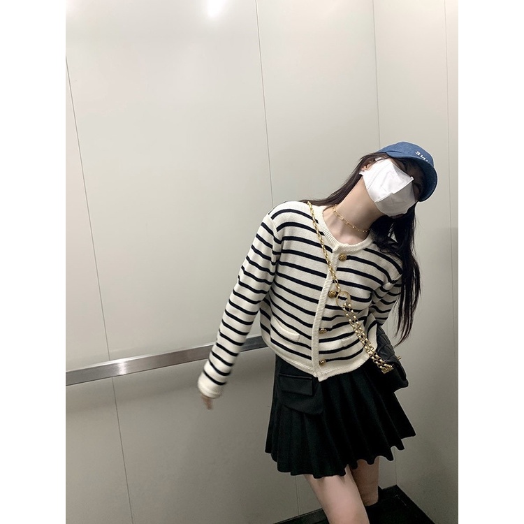 Áo Len Tăm Montoghi  Ngắn Tay Phong Cách Hàn Quốc Siêu Xinh Dễ Phối Đồ - S120