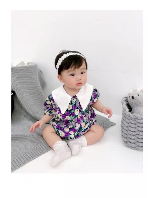 Body cổ trắng bé gái