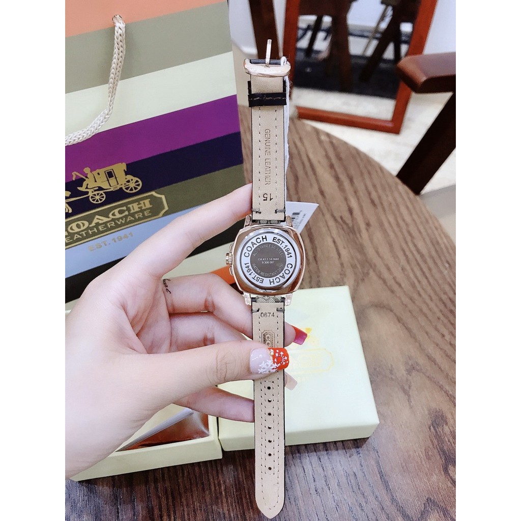 Đồng hồ nữ Coach Boyfriend dây da size 35mm, viền trơn