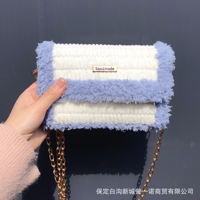 Túi Xách Len Dệt Tay Phối Màu Trắng-Xanh  - TÚI HANDMADE HOTREND TIKTOK 2020