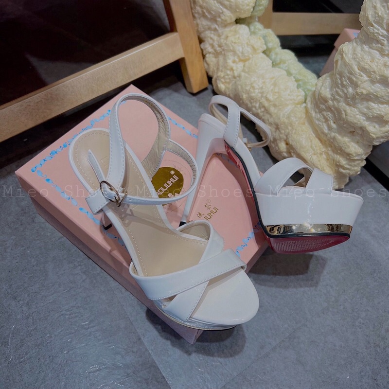 GUỐC NHỌN ĐÚP CHÉO TRẮNG-BOX 8619-16 ( G798 )