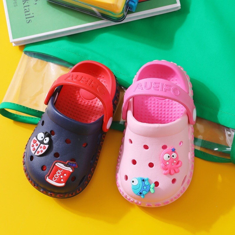 Crocs Giày Sandal Hình Bạch Tuộc / Vịt / Bọ Cánh Cứng Dễ Thương Cho Bé