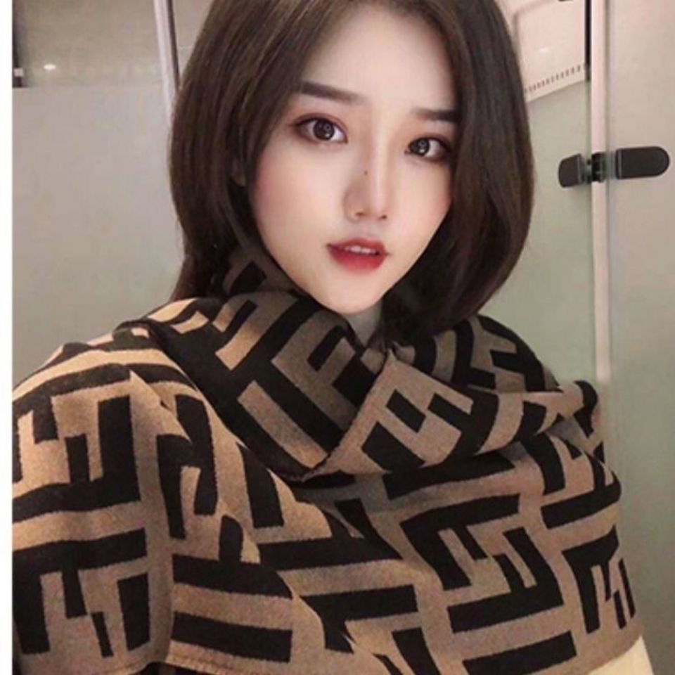 Ms qiu dong han Khăn choàng cổ hai mặt in chữ FF bản mới
 | BigBuy360 - bigbuy360.vn