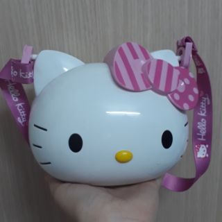 Bình nước Hello Kitty hồng