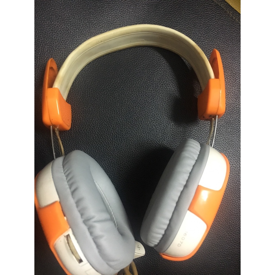 Tai nghe có đèn led hàng thanh lý nét vẫn dùng tốt thanh lý giá rẻ