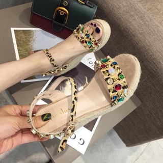Giày sandal đế cối đính đá qccc