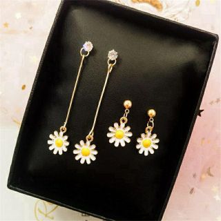 Set 2 đôi bông tai hoa cúc có thể đeo 2 kiểu