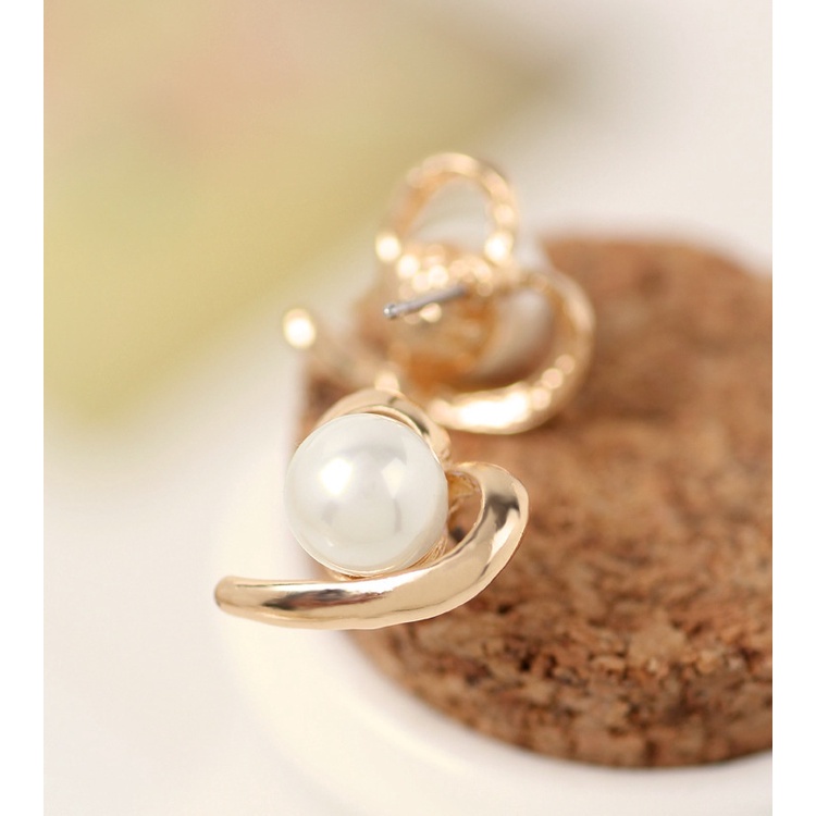 Khuyên tai hình trái tim đính ngọc trai nhân tạo phong cách Hàn Quốc cho nữ