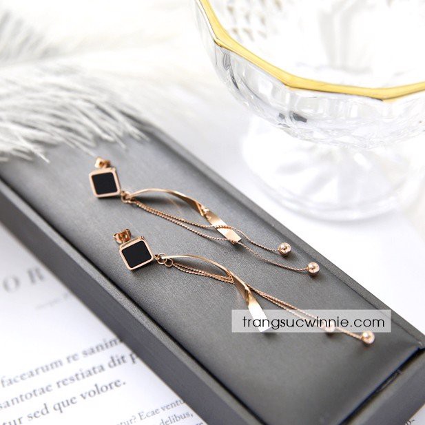 Hoa tai nữ titan rhombus dây