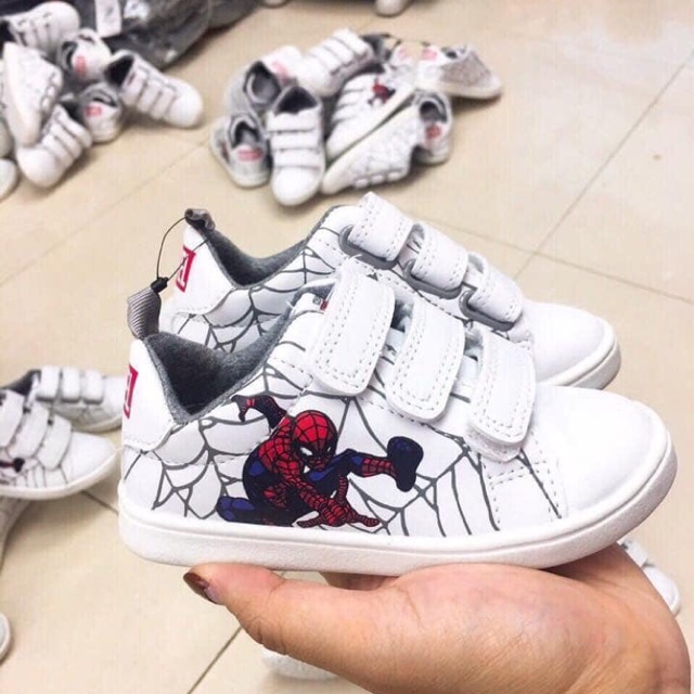 Giầy Sneaker cho bé