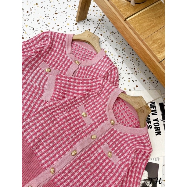 Áo len cadigan hồng khuy vàng cực hot, len mongtoghi mềm, ảnh thật chụp sản phẩm | BigBuy360 - bigbuy360.vn