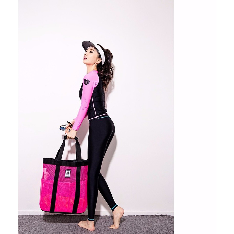 Đồ bơi dài tay Hàn Quốc đen tay hồng | BigBuy360 - bigbuy360.vn