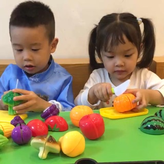 Đồ Chơi Cắt Hoa Quả Nhựa An Toàn Cho Bé - Đồ Chơi Nấu Ăn