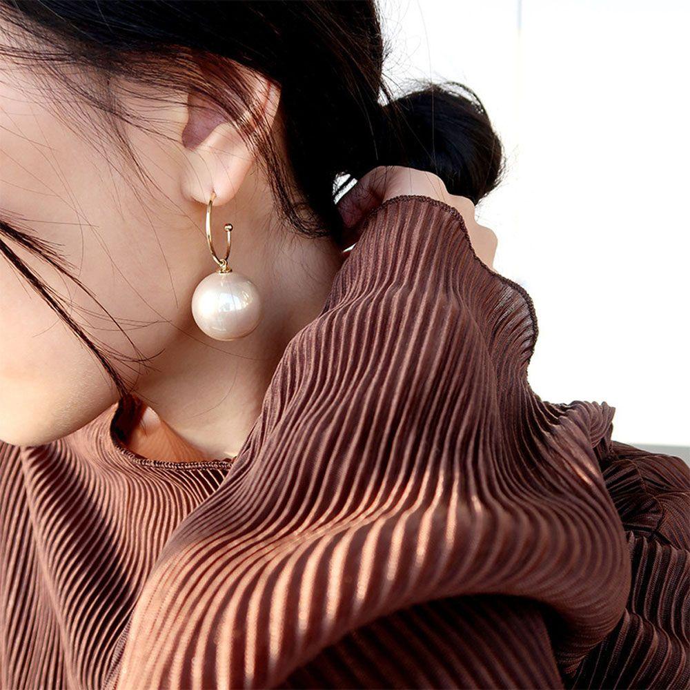 Khuyên Tai Dạng Vòng Lủng Lẳng Mặt Hạt Tròn Lớn Màu Trắng Phong Cách Thời Trang Thanh Lịch