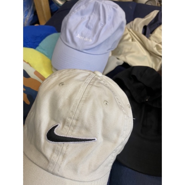 Nón lữoi trai Nike nhiều màu thanh lý
