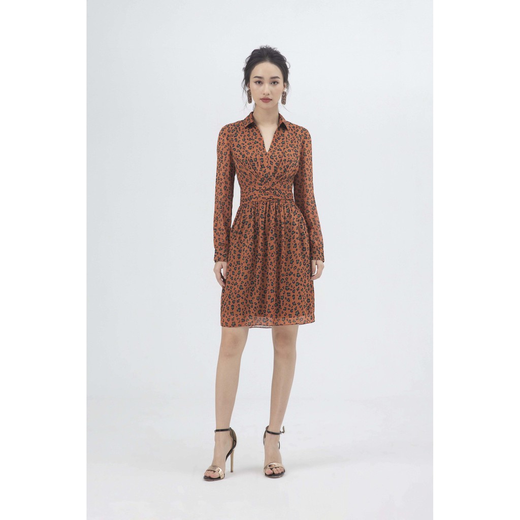 Đầm cổ đức nhúm eo thiết kế IVY moda MS 48M5046 | BigBuy360 - bigbuy360.vn