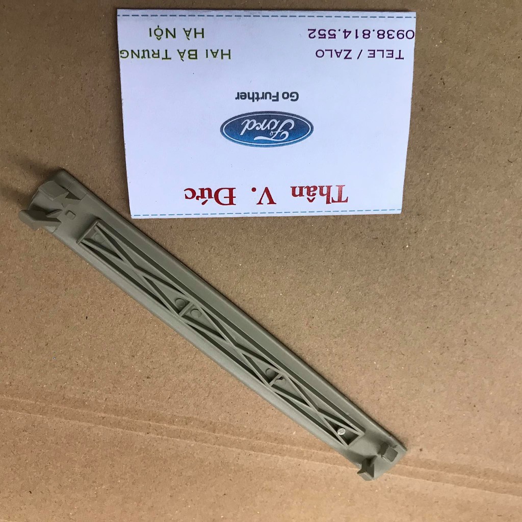 THANH CHIA DÂY ĐAI AN TOÀN GHẾ SAU FORD TRANSIT DÀI