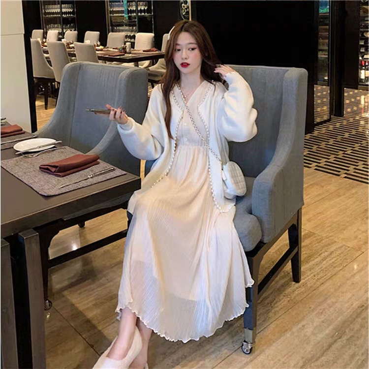 [LININ] Đầm Chiffon Dáng Dài Cổ Chữ V Xếp Ly Phong Cách Mới Mùa Thu Cho Nữ