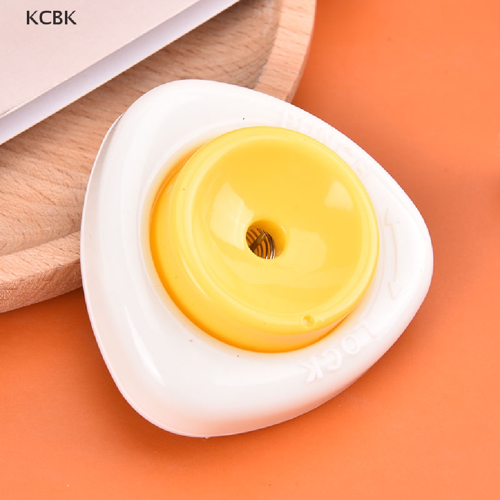 Dụng Cụ Tạo Lỗ Cho Trứng Tiện Lợi
