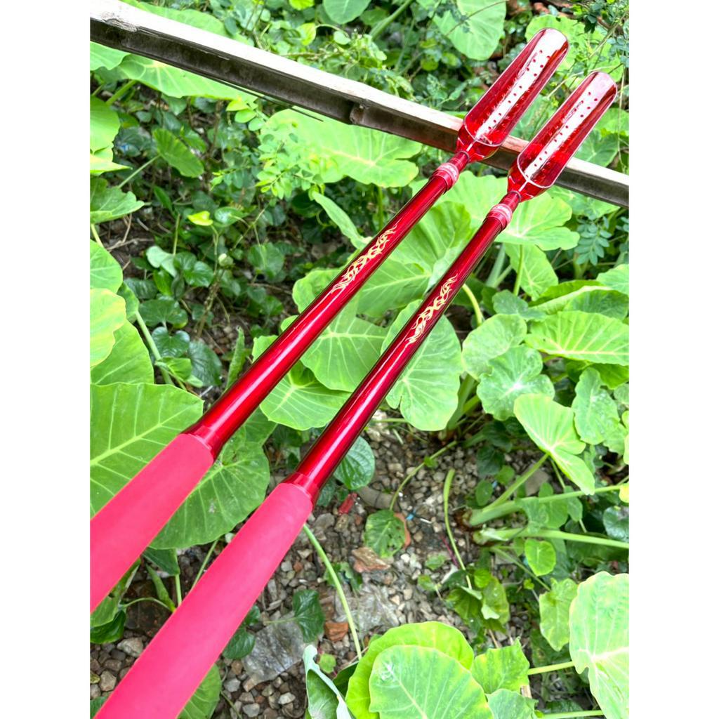 Gậy xả ốc - xả mồi TẦM VƯƠNG 2,1M CARBON màu đỏ