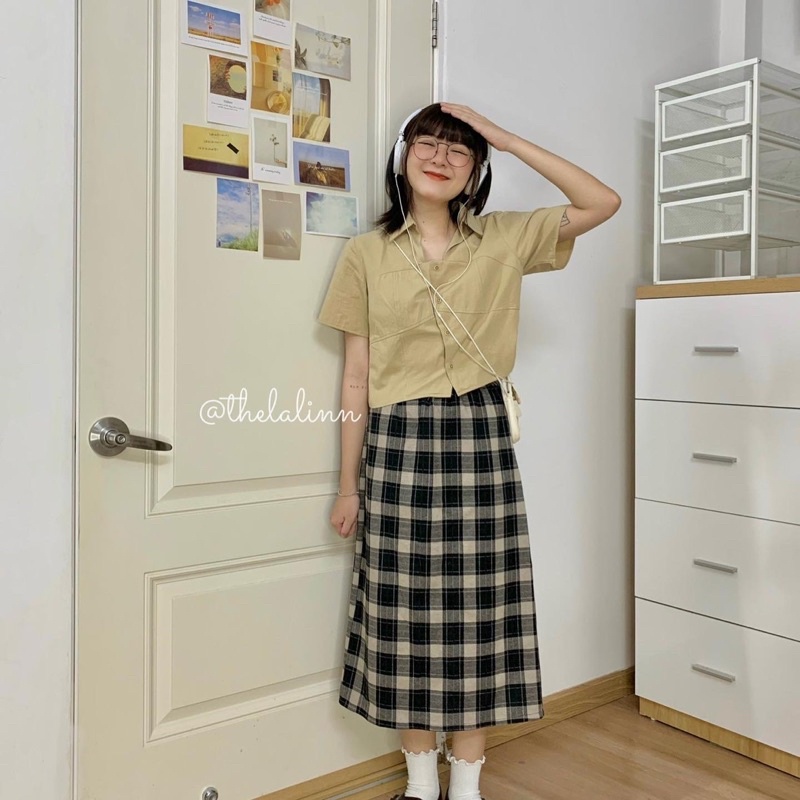 Sơ mi croptop cổ u basic / thelalinn