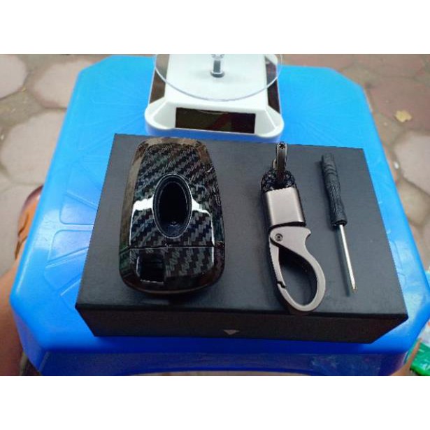 Ốp Chìa Khóa Carbon Ford Everest 2018, ranger 2018, Ecosport 2018 chìa thông minh 3 nút