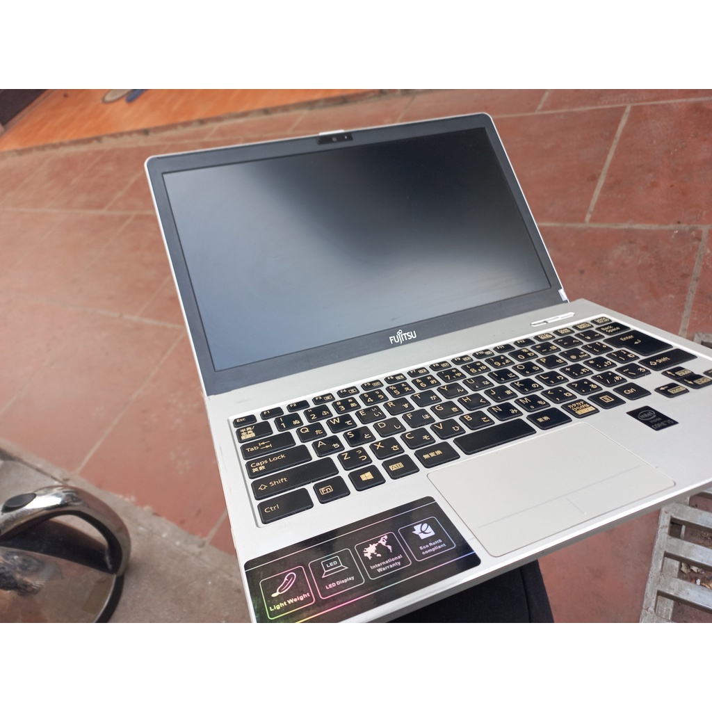 Laptop Nhật Bản Fujitsu Lifebook SH75 core i5-4200U,màn hình 13,3" full hd