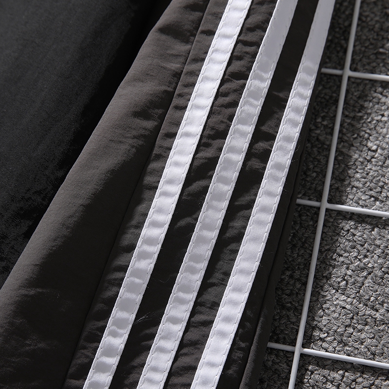 Áo khoác bóng chày Adidas hình cỏ 3 lá dáng ôm thời trang cho nam | BigBuy360 - bigbuy360.vn