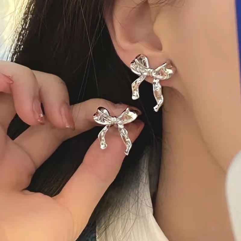 Khuyên Tai Hình Nơ Màu Sắc Ngọt Ngào Thời Trang Dành Cho Nữ