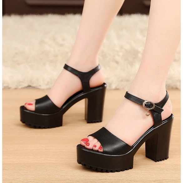 Giày sandan cao gót đế thô quai bản