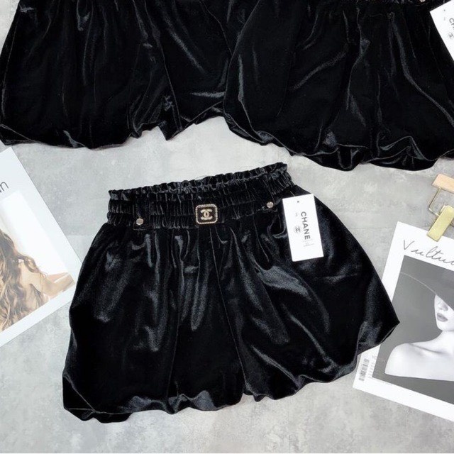 Quần Đùi Nhung Ngắn Ống Rộng Đính Đá Cực Xinh Hàng Quảng Châu Loại 1