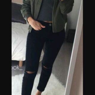 skinny đen rách gối