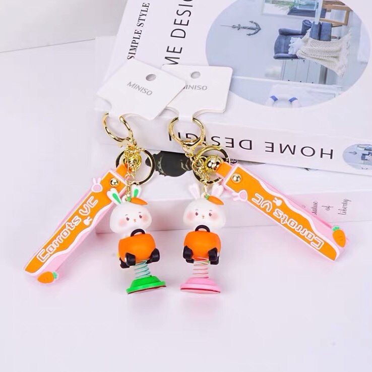 Móc khóa thỏ nhún thỏ lái xe dễ thương làm quà tặng bạn bè người thân, trang trí túi xách balo-Ráp