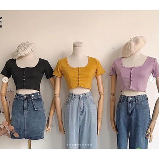 Áo croptop gân cúc