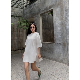 - áo thun form rộng xẻ tà 1 bên