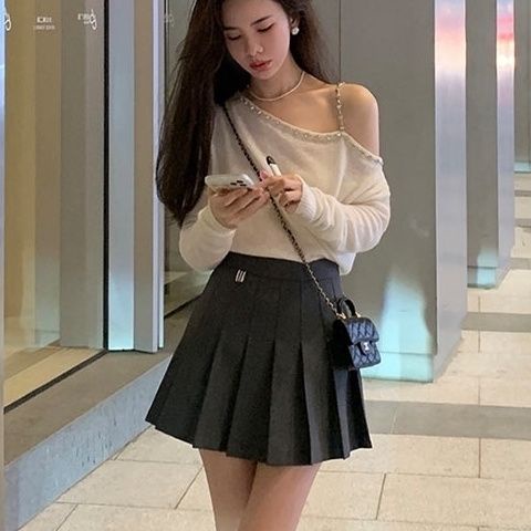 New fall fashion style beaded off-the-shoulder knitted top