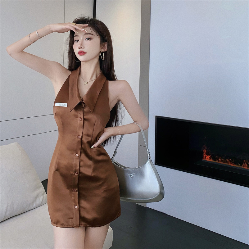 Đầm Sát Nách Chất Satin Thiết Kế Quyến Rũ Thời Trang | BigBuy360 - bigbuy360.vn